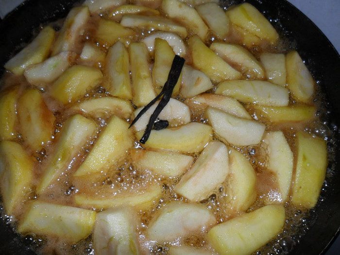 Слойка с яблоками