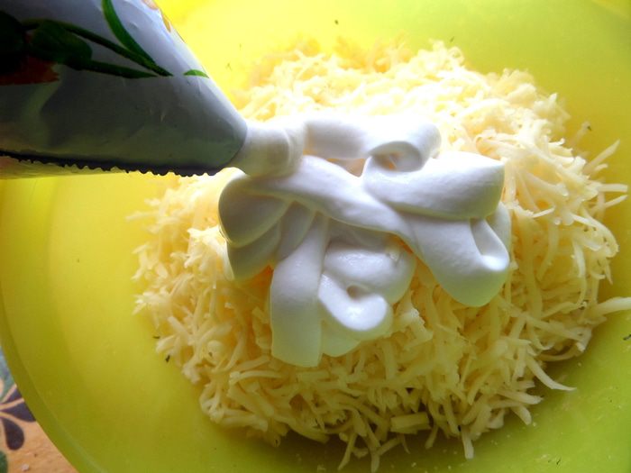 Торт из лосося с прослойкой из хачапури