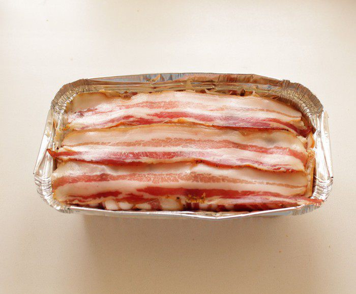 Куриный террин с вяленой клюквой и фисташками