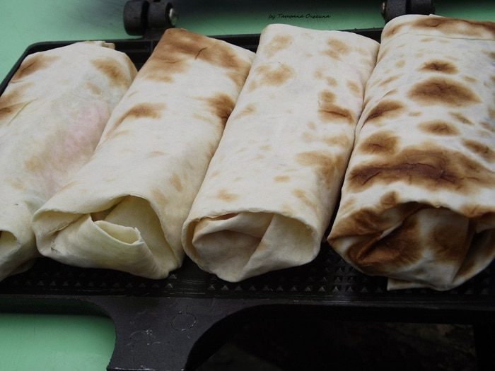 Лаваш с овощами на костре