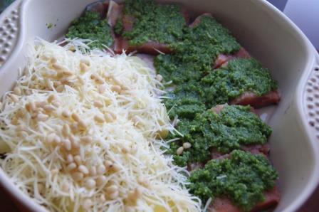 Кета под соусом песто от Ярославы с золотистым картофелем