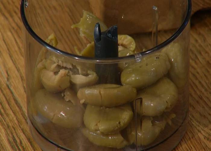 Грибы по-тоскански с красным перцем и оливками