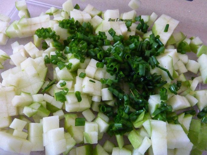 Тунец с яблоком