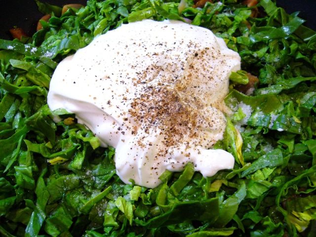 Жюльен с грибами и шпинатом