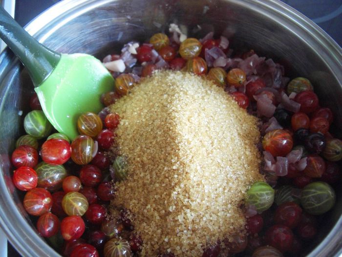 Соус из крыжовника