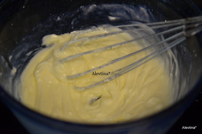 Печенье с шоколадными каплями и вишней мараскино