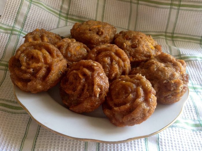 Постные морковные маффины