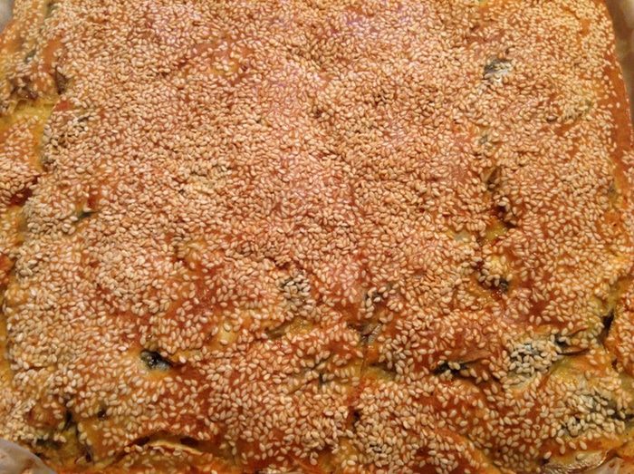 Заливной пирог из свежей тюльки