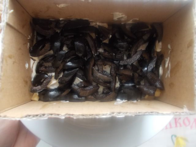 Салат с сыром и маринованными шампиньонами