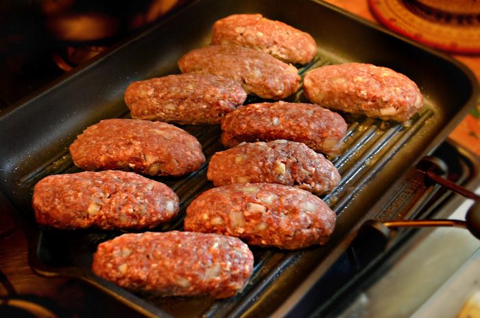 Чевапчичи, черногорские мясные колбаски