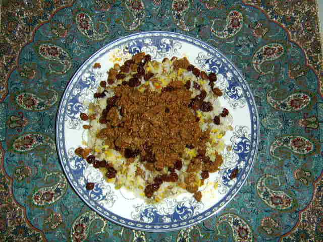 Рис с зеленой чечевицей, изюмом и поджаренным фаршем (&amp;quot;Адас поло ба гушт&amp;quot;)