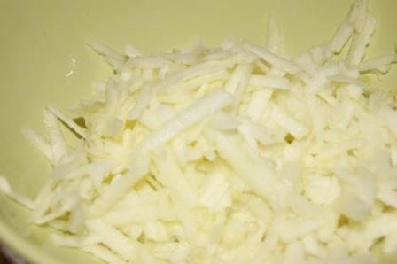 Кекс с яблоком на основе трех видов муки