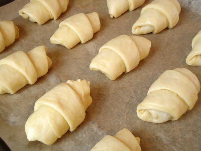 Булочки слоеные с джемом и вареной сгущенкой