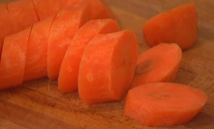 Нога ягненка, запеченная под пряной корочкой