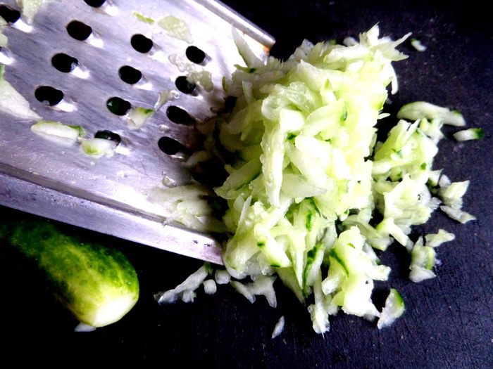 Сырный суп с вареными и свежими овощами