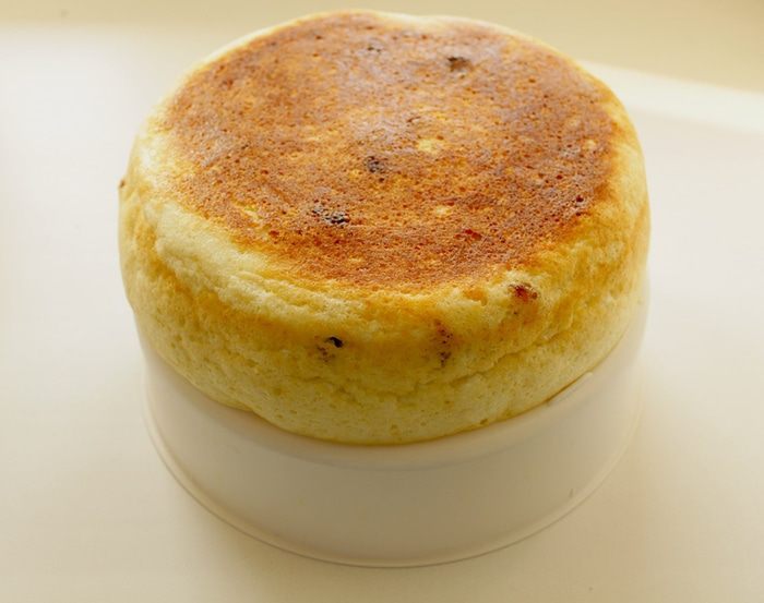 Творожный пирог с клюквой в мультиварке 