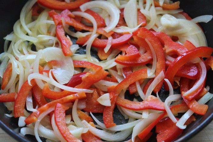 Пицца Маринара на томатном тесте