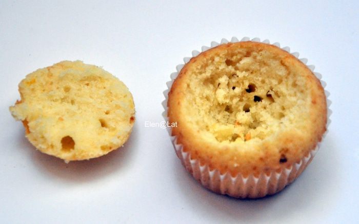 Лимонные маффины с курдом и меренгой