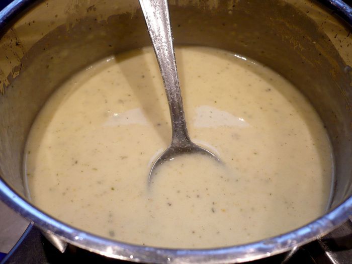 Пирог с брокколи и луком-пореем из картофельно-творожного теста «За сердцем вслед»