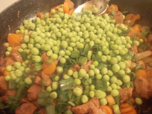 Паста с говядиной и молодыми овощами