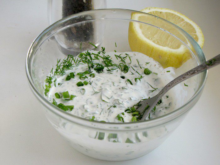 Лосось с зеленым салатом