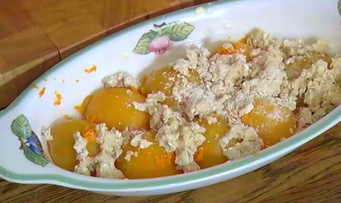 Персиковый крамбл 