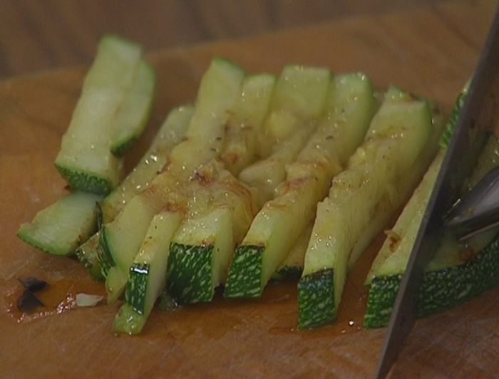 Пирог из фило с цукини и баклажаном 