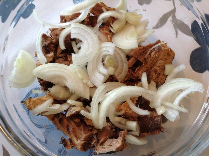 Испанский салат с тунцом