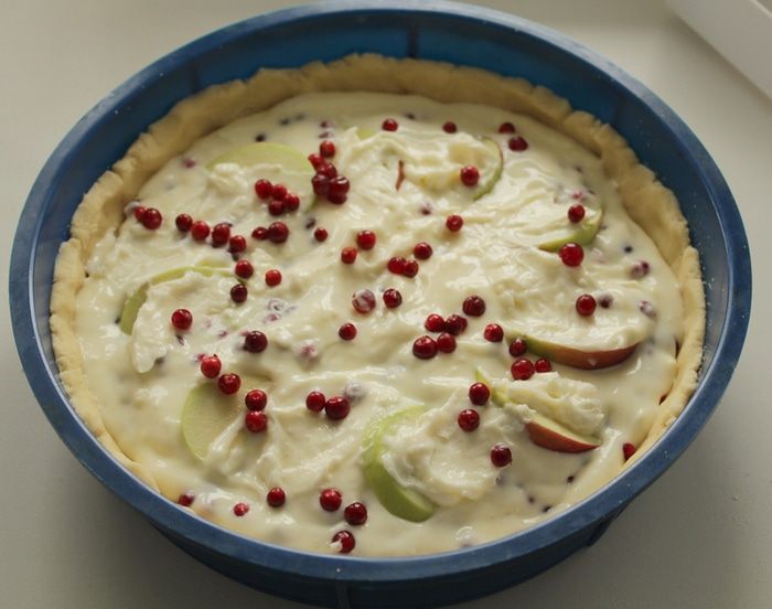 Бруснично-яблочный пирог со сливочным сыром