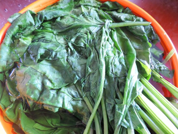 Паровые куриные котлетки со шпинатом