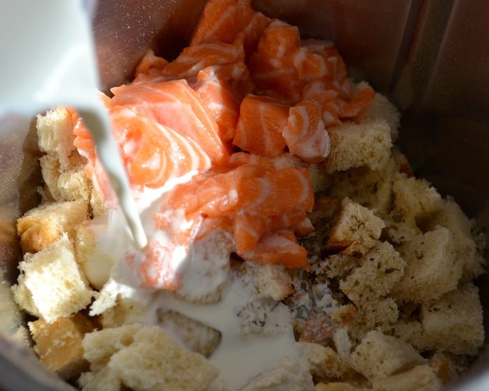 Семга в грибной корочке