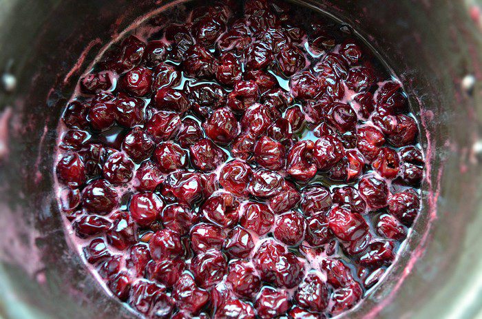 Шоколадно-вишневое варенье