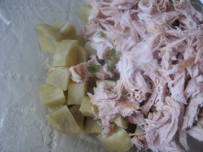 Теплый картофельный салат с телятиной