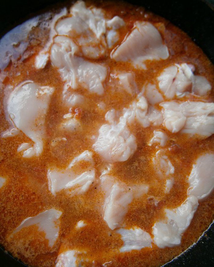 Куриное филе в томатно-кокосовом соусе