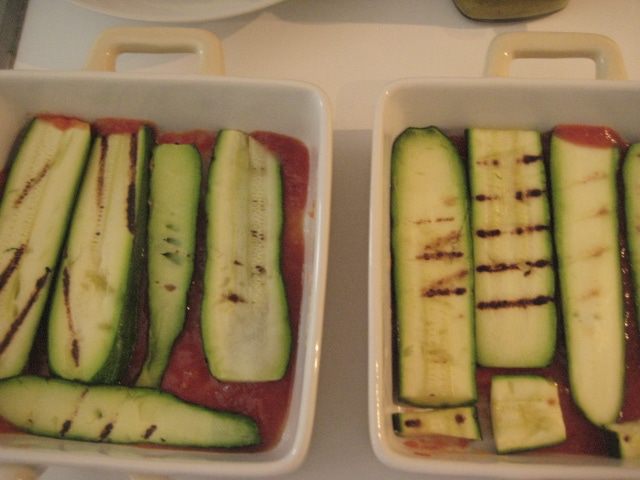 Пармиджана из цукини и филе индейки