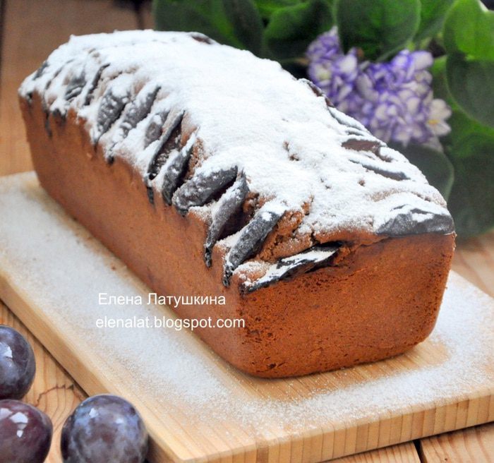 Шоколадно-миндальный кекс со сливами