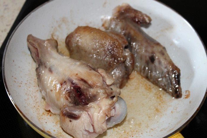 Тушеные крылья индейки