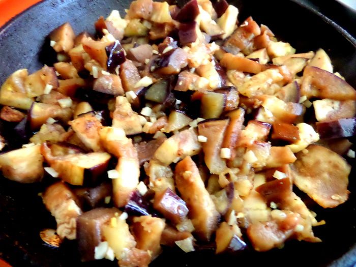 Фриттата из баклажанов с грибами