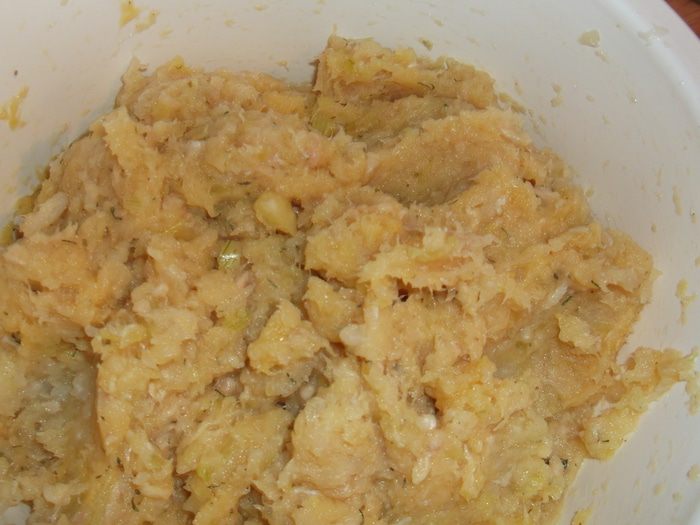 Нежные и воздушные рыбные оладьи