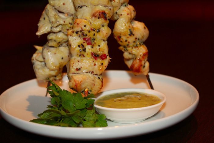 Шашлык из индейки под киви-соусом