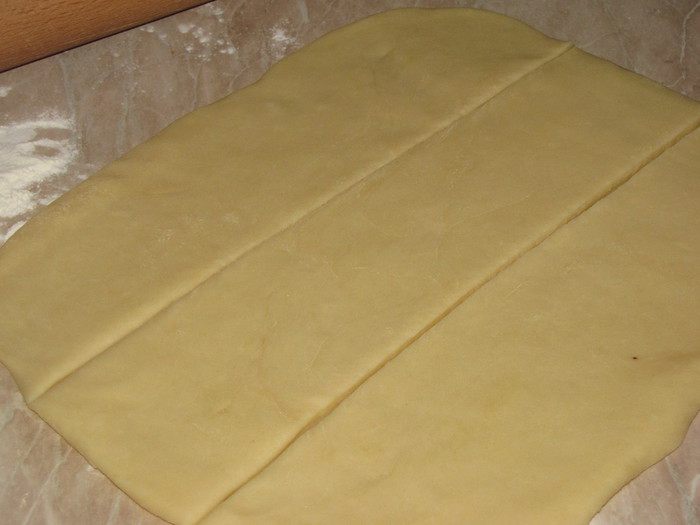 Улитка с маком и сливами