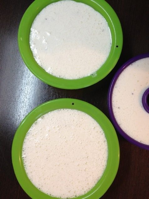 Маковый десерт под соусом из кураги