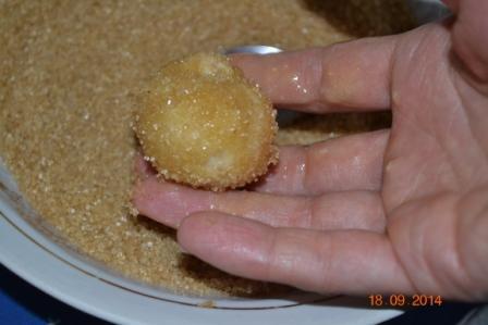 Обезьяний хлеб с вяленой вишней