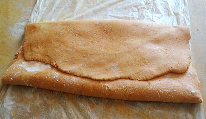 Томатное слоеное тесто