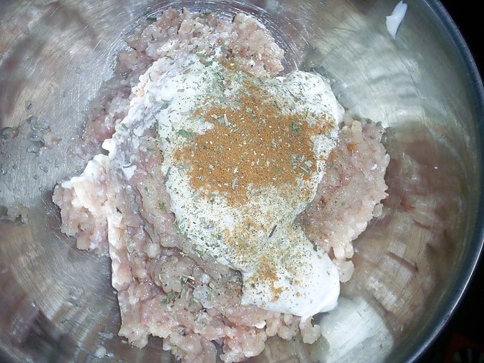 Куриные сардельки с сюрпризом