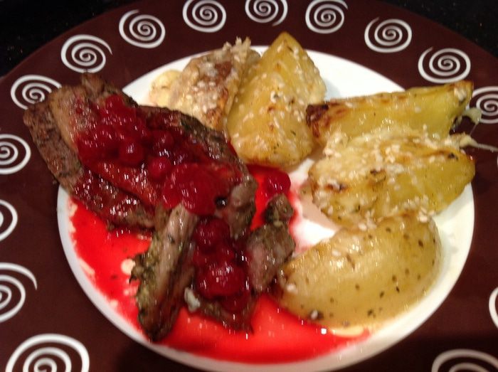 Праздничная индейка с клюквенным соусом