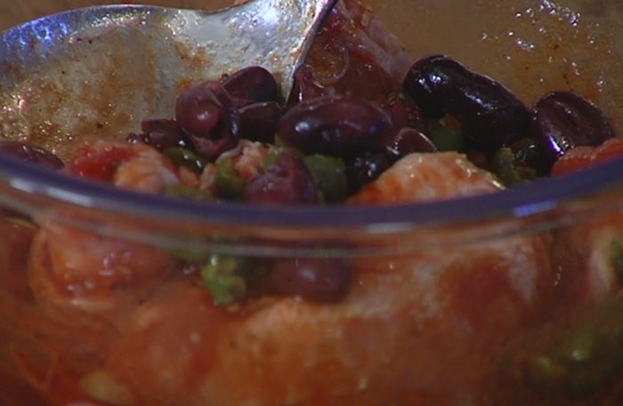 Курица в томатно-оливковом соусе