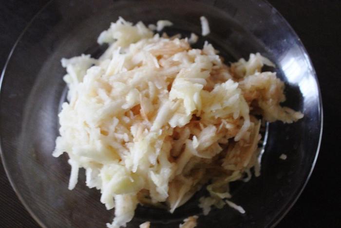 Ленивый яблочный торт