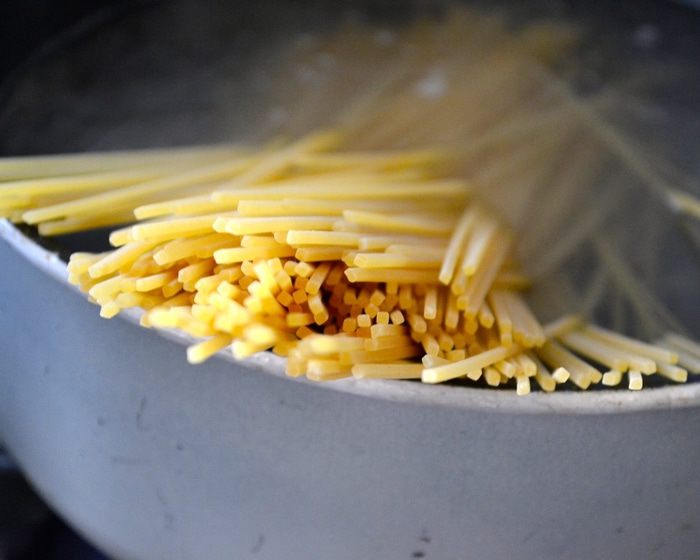 Паста в сливочно-ореховом соусе