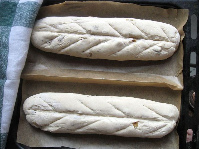 Хлеб с тмином и изюмом от Ришара Бертине